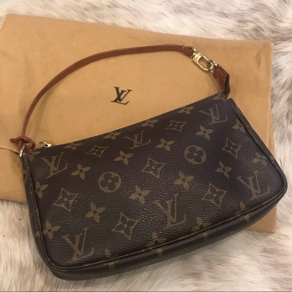 Louis Vuitton Handbags - 💐Original LV Pouchette